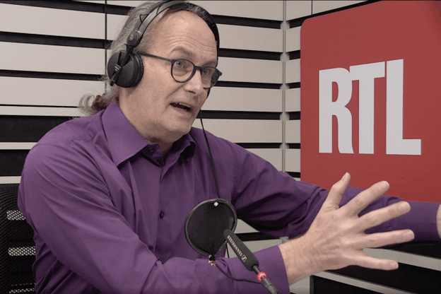 Claude Turmes devrait s’exprimer au sujet de la prime sur les voitures électriques avant l’Autofestival. (Photo: capture d'écran / RTL)