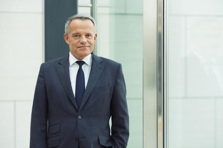 Guy Hoffmann reste convaincu que la clientèle Raiffeisen a besoin du contact avec le personnel. (Photo: Sébastien Goossens)