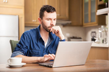 Le nombre de jours de télétravail autorisés pour les frontaliers belges pourrait passer de 24 à 69 jours. (Photo: Shutterstock)