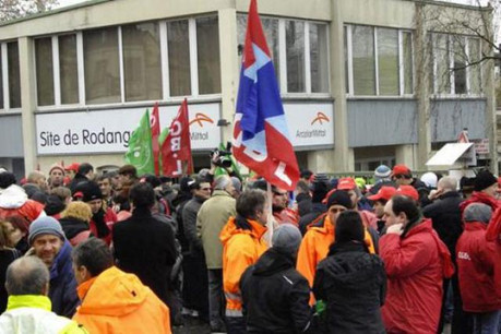 Les arrêts de production à Rodange & Schifflange ont été décidés à la fin de l’été par ArcelorMittal. (Photo : OGBL)