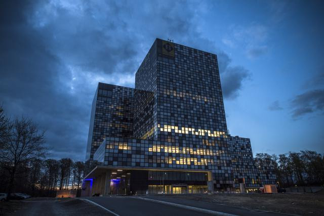 Le nouveau bâtiment de RTL, inauguré mercredi soir, mise sur la vidéo. (Photo: Anthony Dehez)