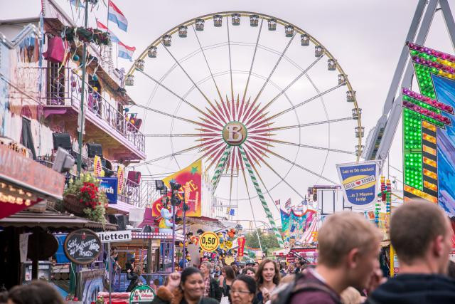 Du 19 août au 7 septembre 2016, le champ du Glacis accueillera la grande fête foraine de Luxembourg. (Photo: Benjamin Champenois)