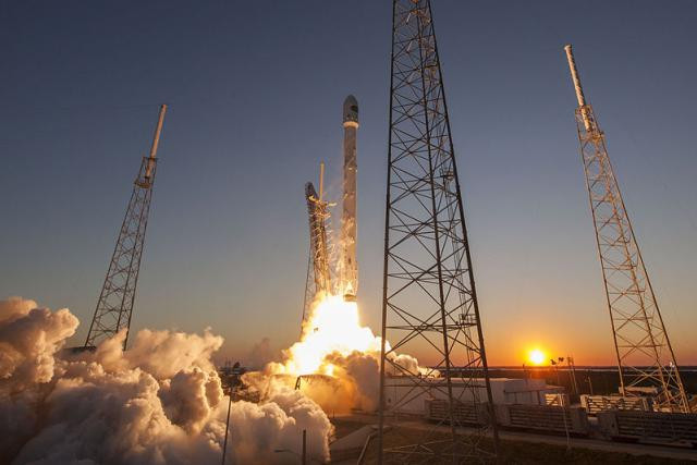 Si ce deuxième lancement réussit, SpaceX entend réutiliser une nouvelle fois le premier étage recyclé de sa fusée. (Photo: SpaceX)