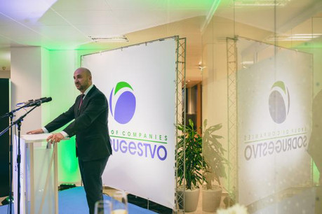 Étienne Schneider a salué la success story qu'il a partagée d'emblée. (Photo: Sven Becker)