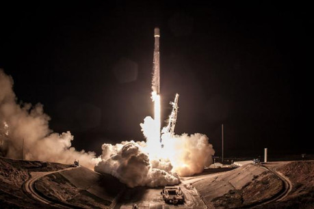 L’espace compte aujourd’hui seulement 1.740 satellites actifs et près de 2.500 inactifs. (Photo: SpaceX)