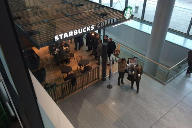 Un Starbucks à l’aéroport du Findel et, dans quelques jours, à l’aire de Berchem marquent l'arrivée de la chaîne américaine au Luxembourg. (Photo: Luxairport)