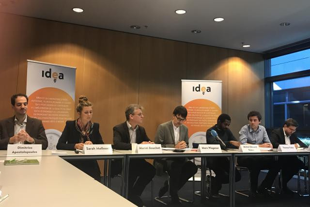 Les auteurs des cinq cahiers thématiques de la Fondation Idea étaient présents lors d’une conférence de presse organisée ce mercredi. (Photo: Ioanna Schimizzi)