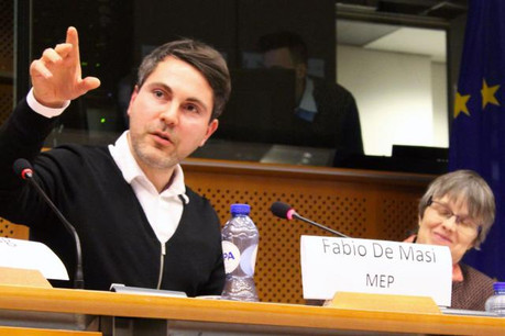 Fabio De Masi et la Gauche unitaire européenne réclament depuis plusieurs mois l'institution d'une commission d'enquête parlementaire permanente afin de se pencher en profondeur sur l'évasion fiscale. (Photo: Licence CC)