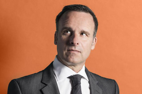 Éric Winter (photo), Massimo Contini, Claude Marx et Jean Elia évoquent le secteur de l'assurance vie en relation avec l'échange automatique d'informations en place dès 2017 dans le Dossier de l'édition de septembre/octobre de Paperjam2. (Photo: Luc Deflorenne)