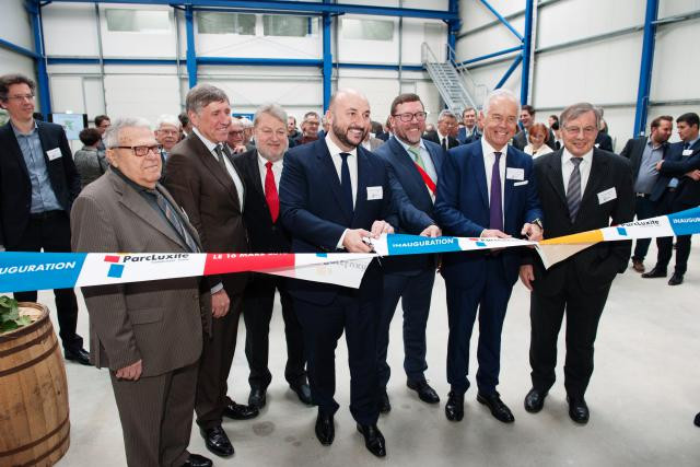 Le ministre de l’Économie, Étienne Schneider, a inauguré le bâtiment Luxite One aux côtés duministre des Transports, François Bausch. (Photo: Lala La Photo)