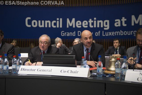 Jean-Jacques Dordain, directeur général de l'ESA et Étienne Schneider, vice-Premier ministre. (Photo: SIP)