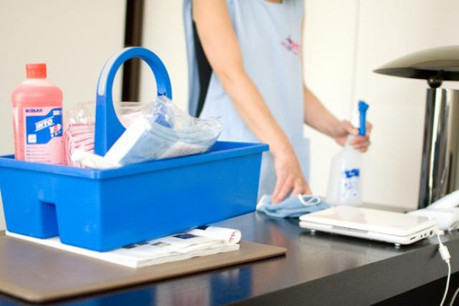 Le secteur du nettoyage concerne surtout les femmes, en majorité frontalières. (Photo: Freestock)