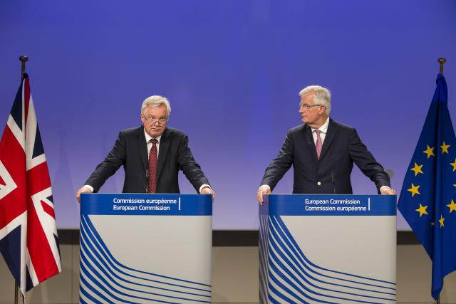 Pour la troisième fois depuis le déclenchement de l’article 50 du traité de Lisbonne, David Davis et Michel Barnier se retrouveront pour tenter d’avancer dans les négociations autour du Brexit. (Photo: Commission Européenne)