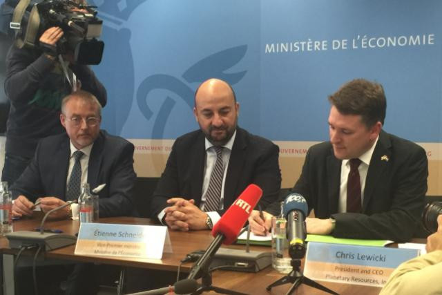 Pour la première fois, l'État a investi directement dans une des sociétés implantées au Luxembourg dans le cadre de son initiative Spaceresources.lu. (Photo: ministère de l'Economie)