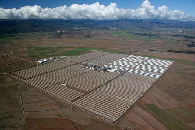La centrale héliothermique Andasol, dans le sud de l’Espagne, a été le premier projet financé par les obligations vertes de la BEI. (Photo: BSMPS)