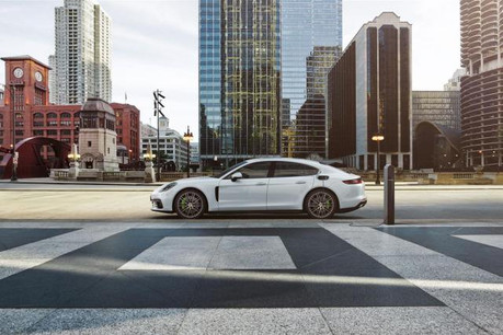 porsche-zoom.jpg