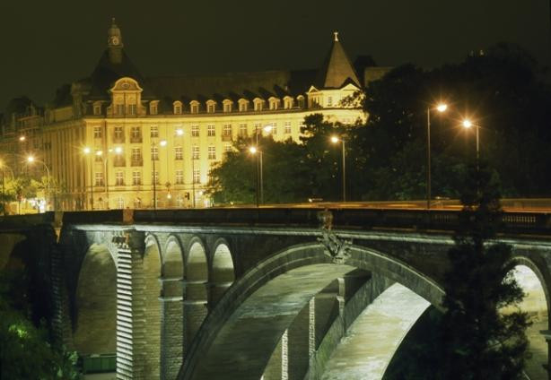 copy_of_view_of_the_adolphe_bridge_and_bcee_at_night.ontl_.jpg