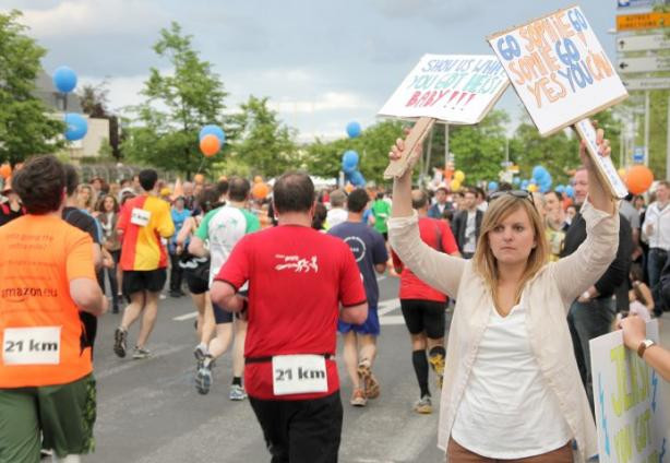 
	Supporting a runner during the 2012 ING marathon
 Luc Deflorenne (archives)
