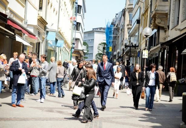 
	Shoppers in Luxembourg City
 David Laurent/Wili (archives)