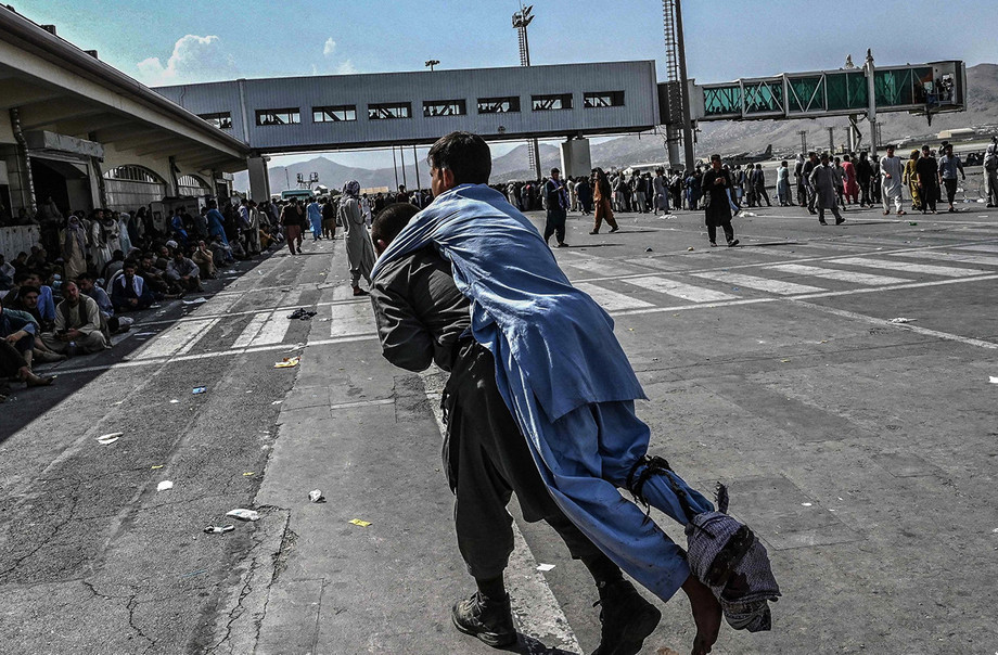 The chaos seems to be total at Kabul airport, where the US now fears an attack by the Islamic State. Photo: Shutterstock