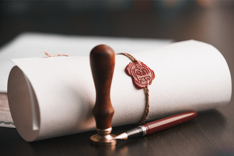 Les notaires ne souhaitent pas se voir appliquer le projet de loi transposant la directive sur l’obligation de déclaration des dispositifs transfrontières. (Photo : Shutterstock)