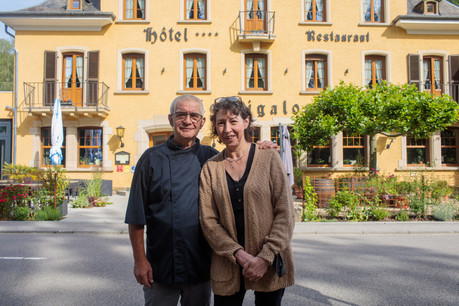 «Tout le monde a mis la main à la pâte, l’État le premier en nous soutenant financièrement, car il nous était impossible d’être indemnisés par notre assurance pour cause de catastrophe naturelle à l’époque», se remémorent Rita et Philippe Stoque, propriétaires de l’hôtel-restaurant Le Cigalon. (Photo: Matic Zorman / Maison Moderne)