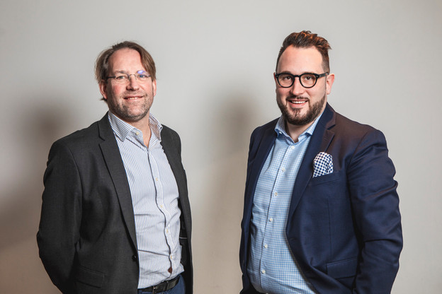 Sylvain Delmelle (à droite, à côté de Gregory Denis, cofondateur) : «Nous devons donc être très attentifs au développement de notre réseau, et nous pensons que le Club est un partenaire important pour nous accompagner dans cette démarche.» (Photo: Marc Blasius/Maison Moderne)