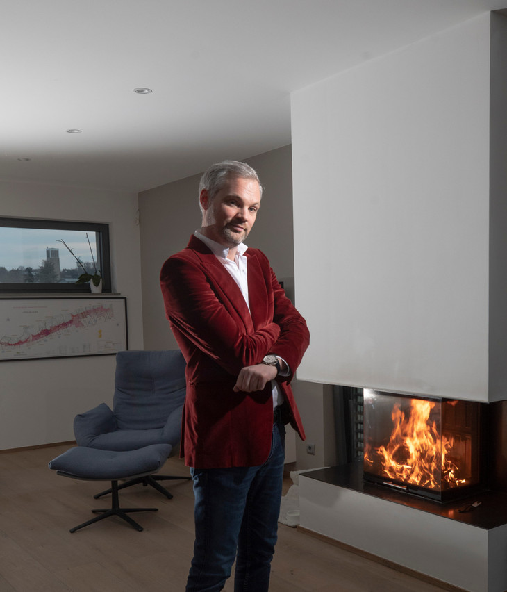 C’est Lucas Ney, que les fans de bon vin connaissent déjà sûrement grâce à la réputation éprouvée de Vinaly, qui est à l’origine du projet Glou, dans l’hypercentre de la capitale luxembourgeoise.  (Photo: Guy Wolff/Maison Moderne)