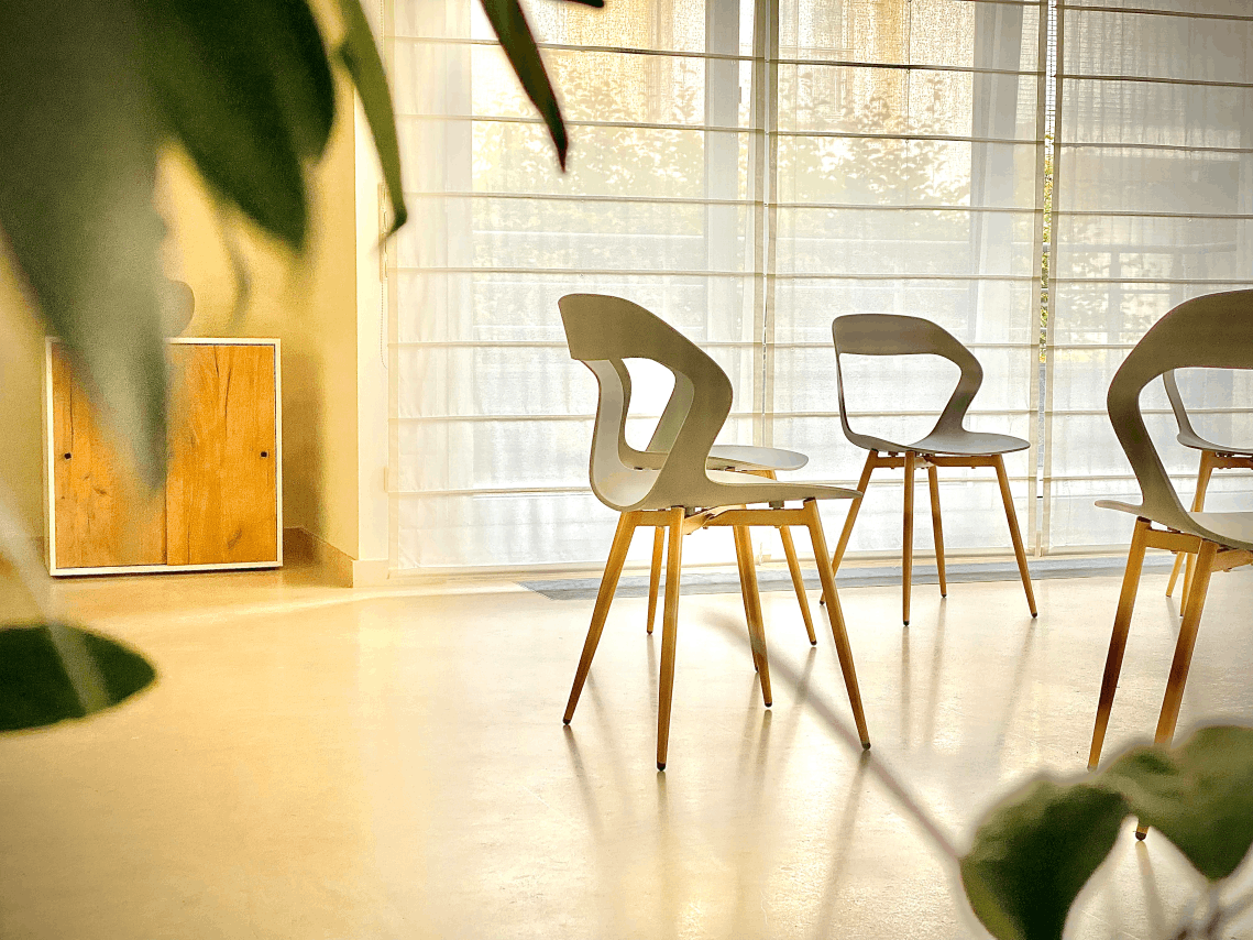 La nouvelle salle dédiée aux ateliers de groupe du Cabinet de Psychologie Belair, conçue pour offrir un espace d’échange et d’apprentissage collectif en lien avec la santé mentale. (Photo: Aurore Jurga - Psychologue responsable)