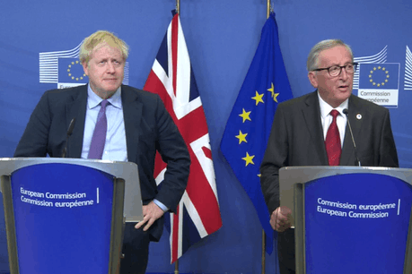 Boris Johnson et Jean-Claude Juncker ont marqué leur satisfaction à l’égard de cet accord. (Photo: Capture d’écran/DR)