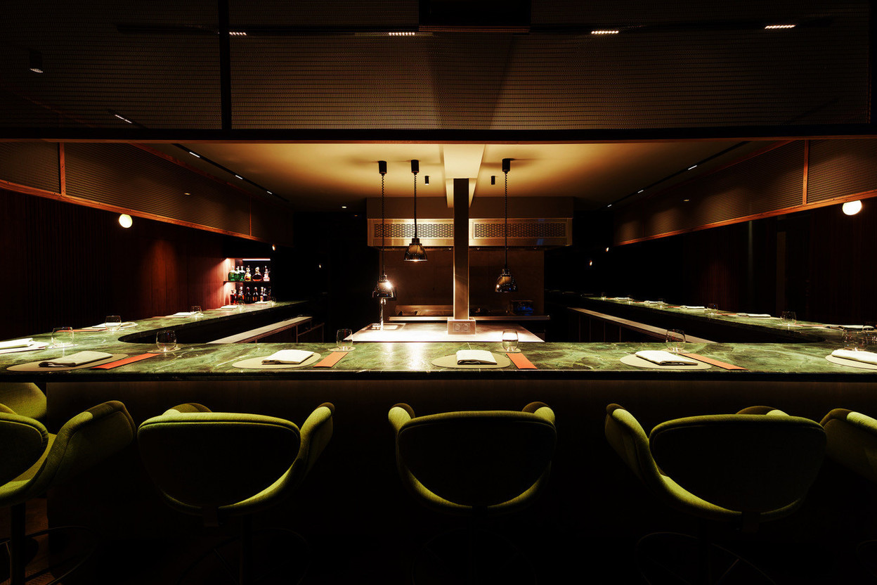 Vue sur le comptoir, photo réalisée par Loris Romano. Photo : Hostellerie du grunewald