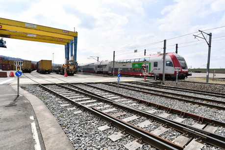 La future liaison «Athus-Mont-Saint-Martin», destinée au transport de containers maritimes, pourrait également un jour être accessible aux voyageurs. (Photo: Infrabel / B. Brolet)