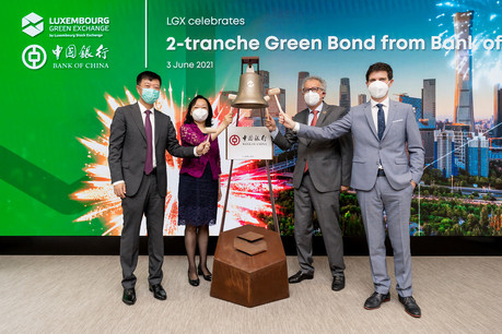 Séance d’introduction pour la nouvelle obligation verte de Bank of China, en présence du ministre des Finances, Pierre Gramegna, et de l’ambassadeur de Chine au Luxembourg, Yang Xiaorong. (Photo: Luxembourg Stock Exchange)