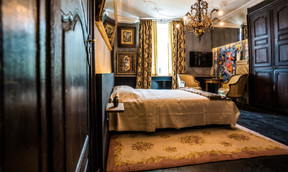 La chambre «Peggy’s» est plus richement décorée. ((Photo: Georges Waringo))