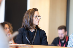 Laura Prades Claessens (Wonder Events & Comm) at an “Off the record” session focussed on leadership and entrepreneurship held at Stibbe, 13 May 2025. Photo: Eva Krins/Maison Moderne