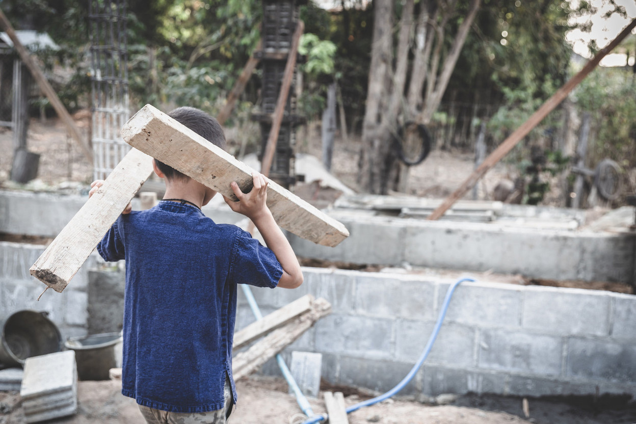 Like many issues, child labour may not be properly confronted without strong decisions by Europeans. Photo: Shutterstock
