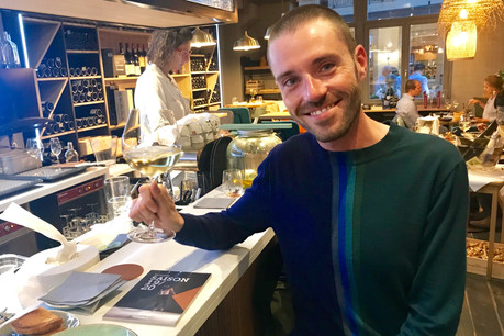 Parler culture et bon vin, une combinaison de qualité appréciée par Jérôme Konen. (Photo: Maison Moderne)