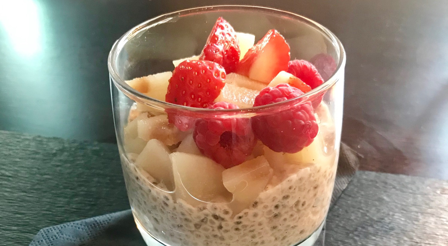 Pour le dessert, on se laisse bien volontiers tenter par une option diététique aux graines de chia. Maison Moderne