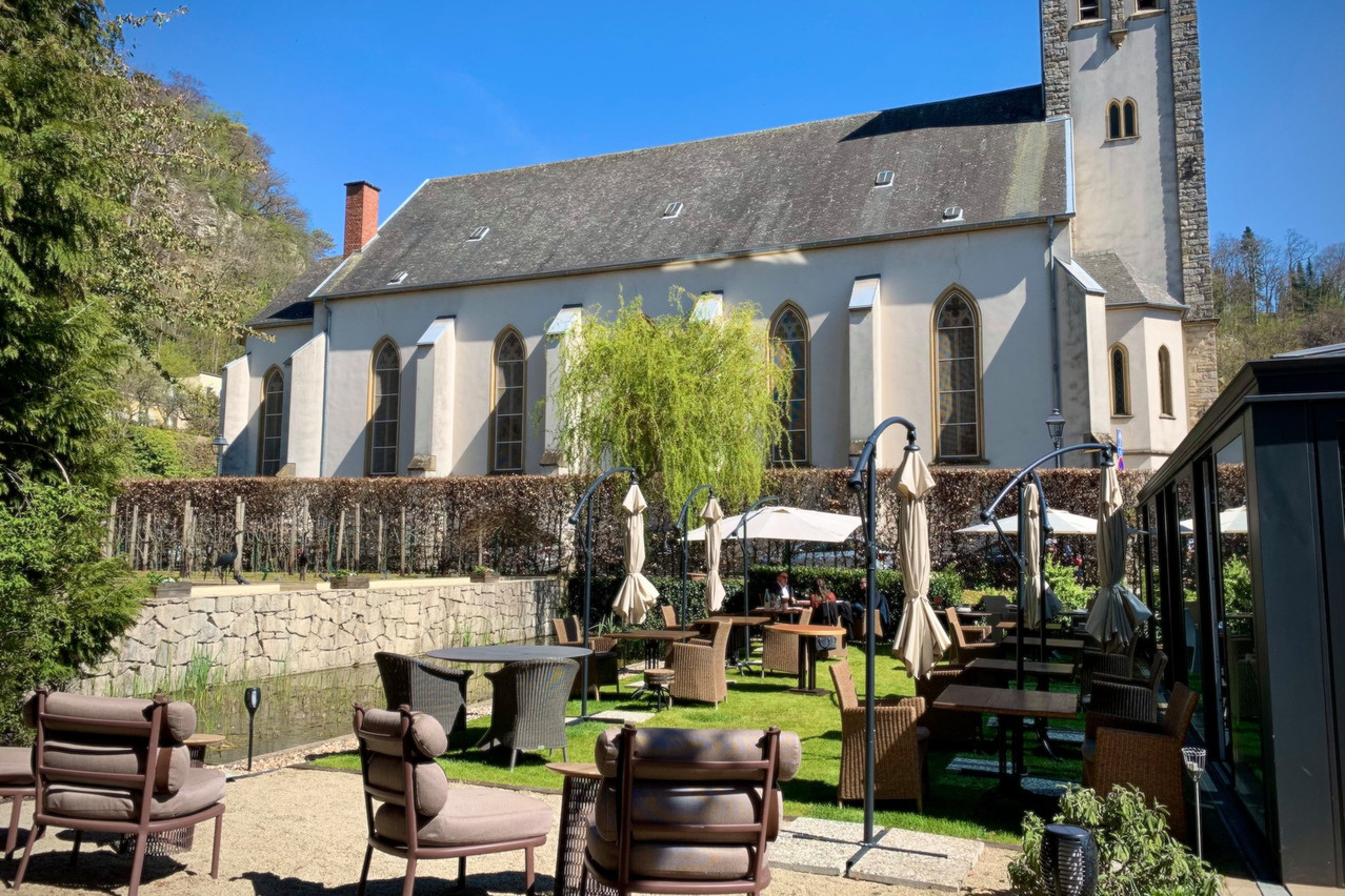 Par beau temps, la terrasse des Jardins d’Anaïs, avec ses belles vues et son calme, offre un écrin de détente gastronomique unique au Luxembourg. (Photo: Maison Moderne)