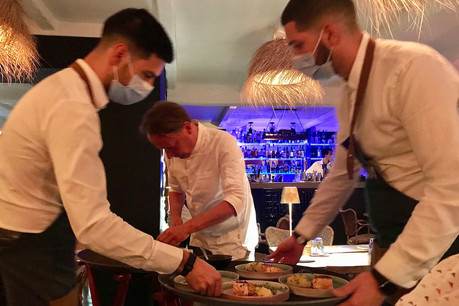 Au Kava, qu’il vient de reprendre, le chef Jan Schneidewind semble s’amuser avec les saveurs autant qu’avec sa clientèle. (Photo: Maison Moderne)