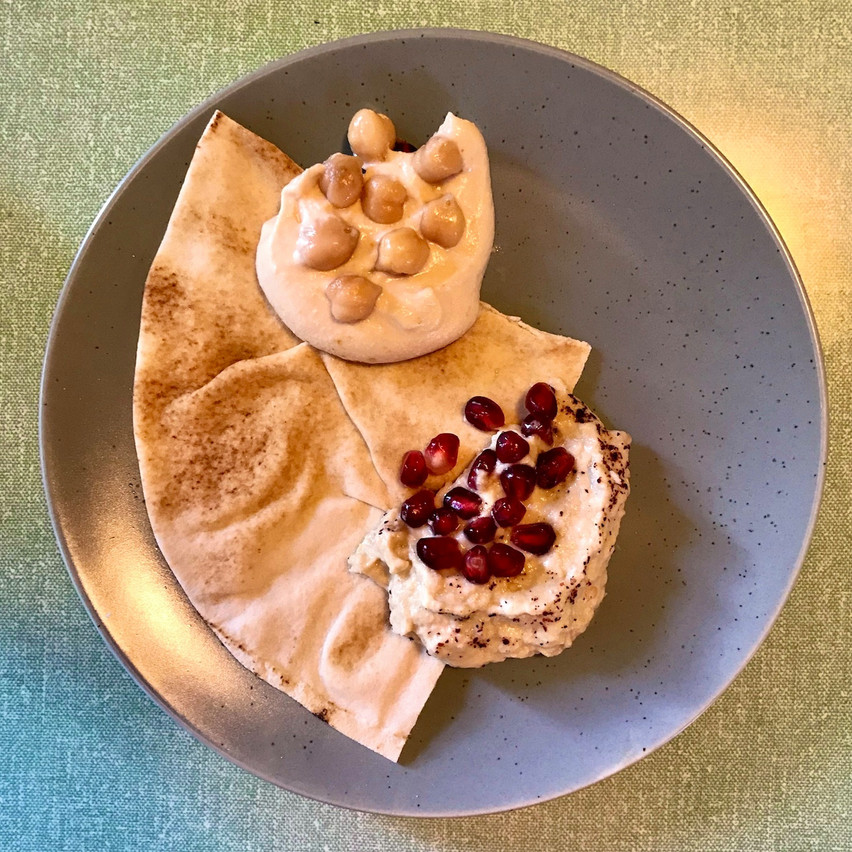 Pour bien démarrer un test Kitchen Leb: un combo moutabal-houmous épicé qui fait franchement plaisir! Maison Moderne
