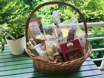 Histoire de faire le plein de bons produits italiens, on ressort volontiers un panier en osier et on le blinde de saveurs grâce, entre autres, à l’épicerie fine en ligne Gourmetto… (Photo: Maison Moderne)
