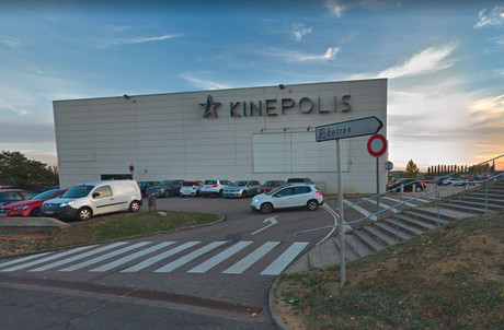 Chaque matin, il faut arriver très tôt pour trouver une place de stationnement. (Photo: capture d’écran Google Maps)