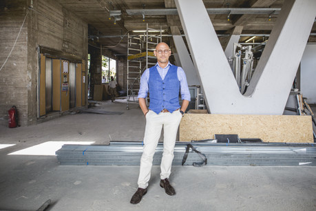 Après une longue phase de travaux, Vincent Bechet, managing director d’Inowai, a pu emmener ses troupes dans les nouveaux locaux route d’Esch, il y a deux semaines. (Photo: Maison Moderne)