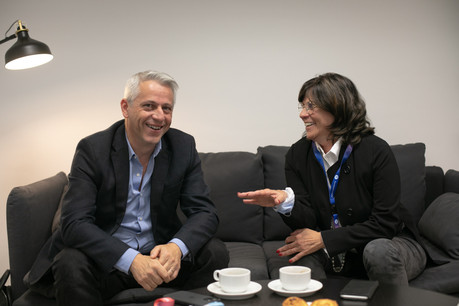 Pour Xavier Pichon et Corinne Lozé, plus question «d’enfermer» le client: c’est libre qu’il fait le choix de rester, assurent-ils. (Photo: Matic Zorman/Maison Moderne)