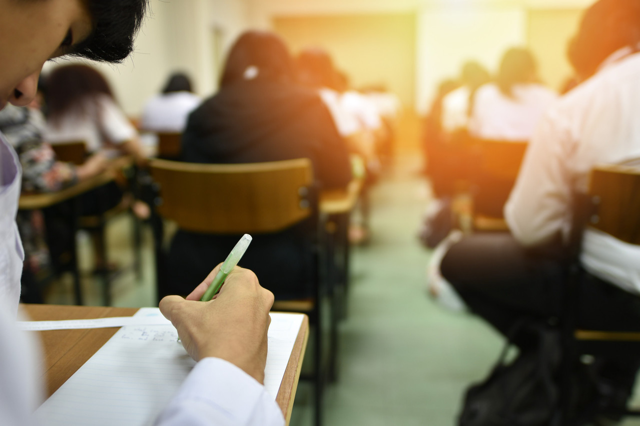 Neuf élèves et deux enseignants ont été testés positifs dans des établissements de l’enseignement secondaire depuis le 4 mai. (Photo: Shutterstock)