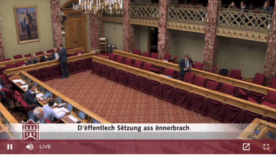 La Chambre vidée de moitié après le départ de l’opposition de ses bancs. (Photo: Capture d'écran / Chamber TV)
