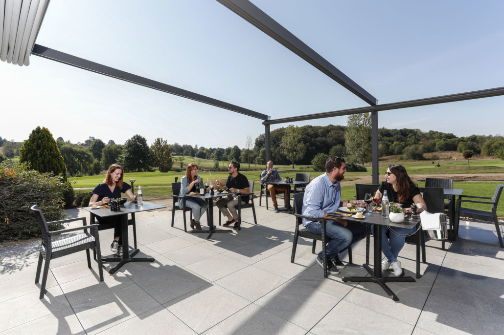 The terrace is ideally oriented. (Photo: Gilles Pecqueur)