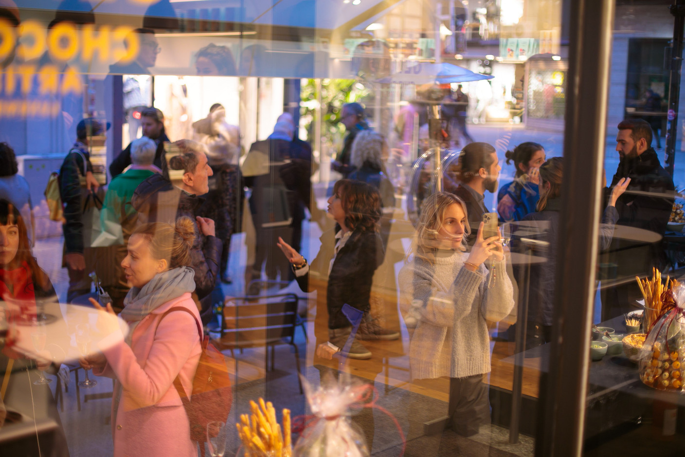 La nouvelle et très élégante boutique Genaveh a été officiellement inaugurée le jeudi 17 mars, en présence de la presse, de personnalités de la scène gastronomique luxembourgeoise et de proches d’Alexandra Kahn… (Photo: Matic Zorman/Maison Moderne)