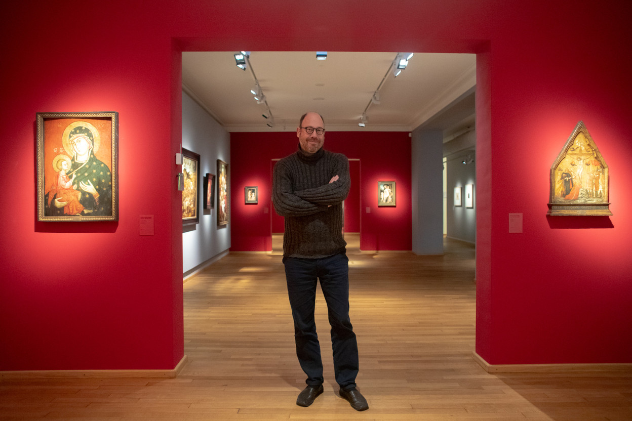 Ruud Priem pictured at the old masters gallery on the third floor of the MNHA. Eight more rooms dedicated to fine arts are set to open on the museum’s fourth floor later this year. Photo: Matic Zorman / Maison Moderne